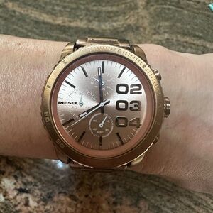 Diesel women’s rose gold timepiece